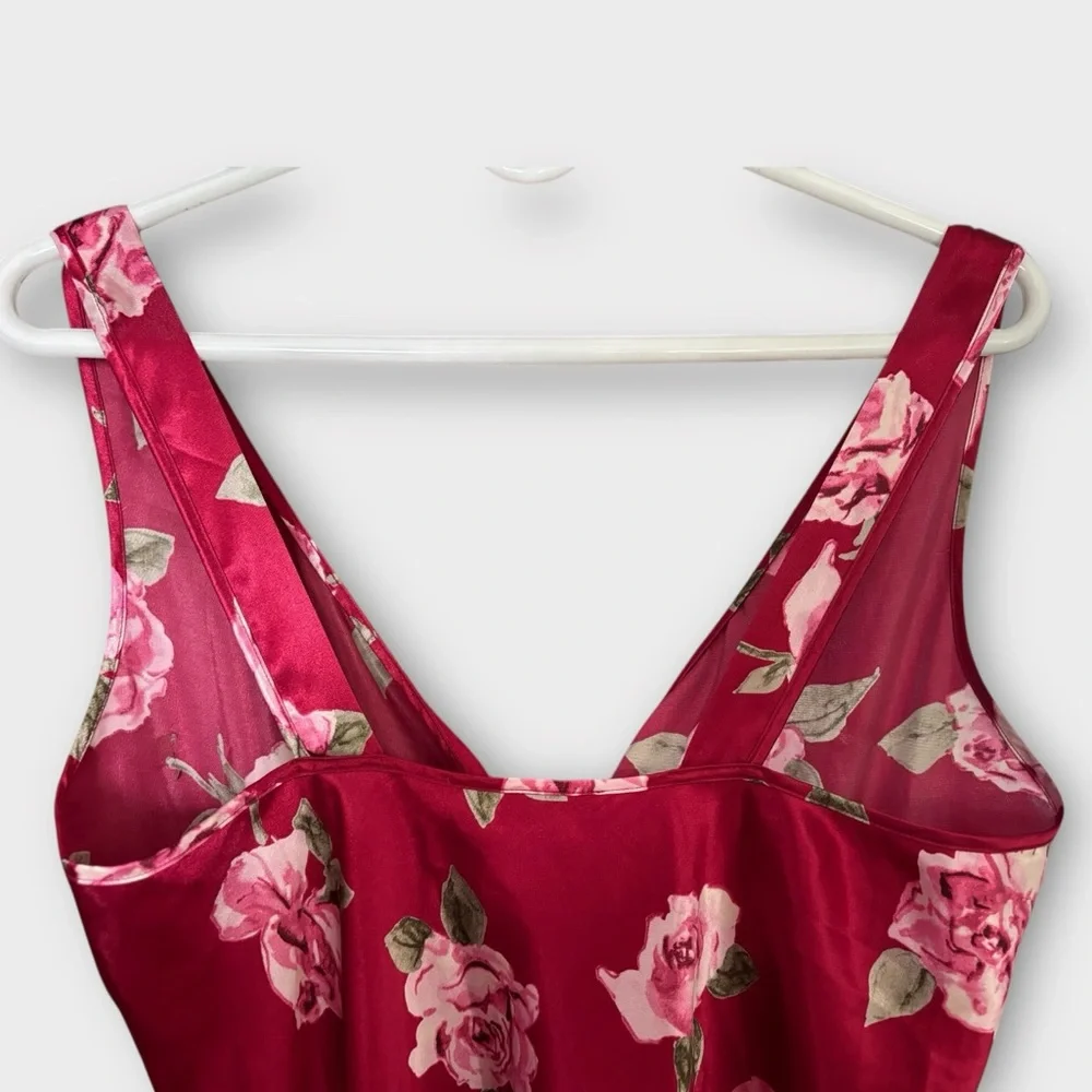 Vintage California Dynasty Babydoll Empire Waist Fushia Floral V-Neck Nightgown